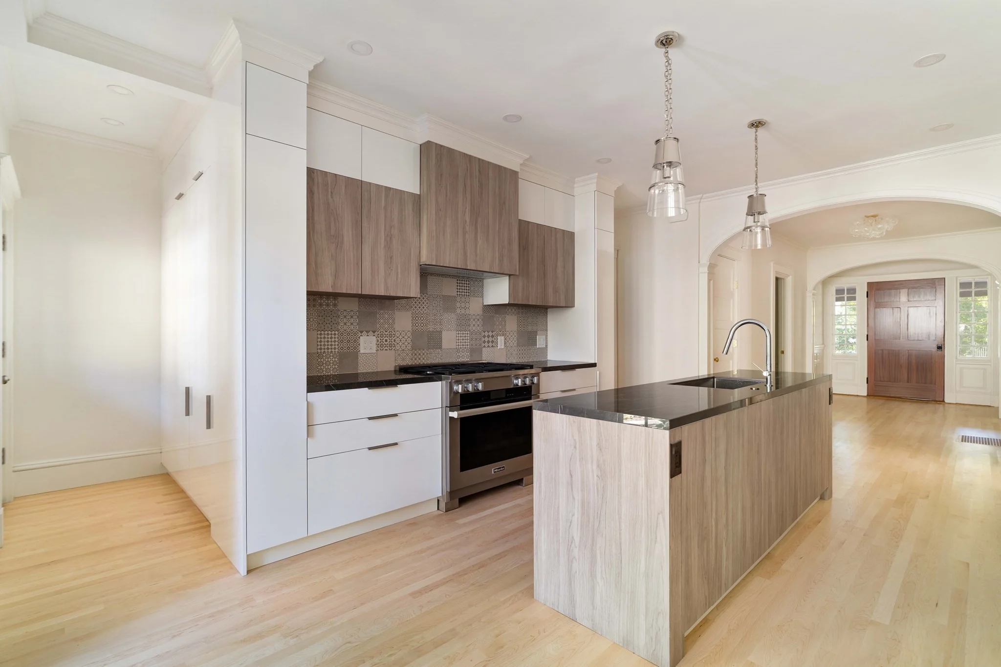3 bed, 2 bath apartment for rent at 26 Beals Unit 1, Coolidge Corner — photo 4 of 27