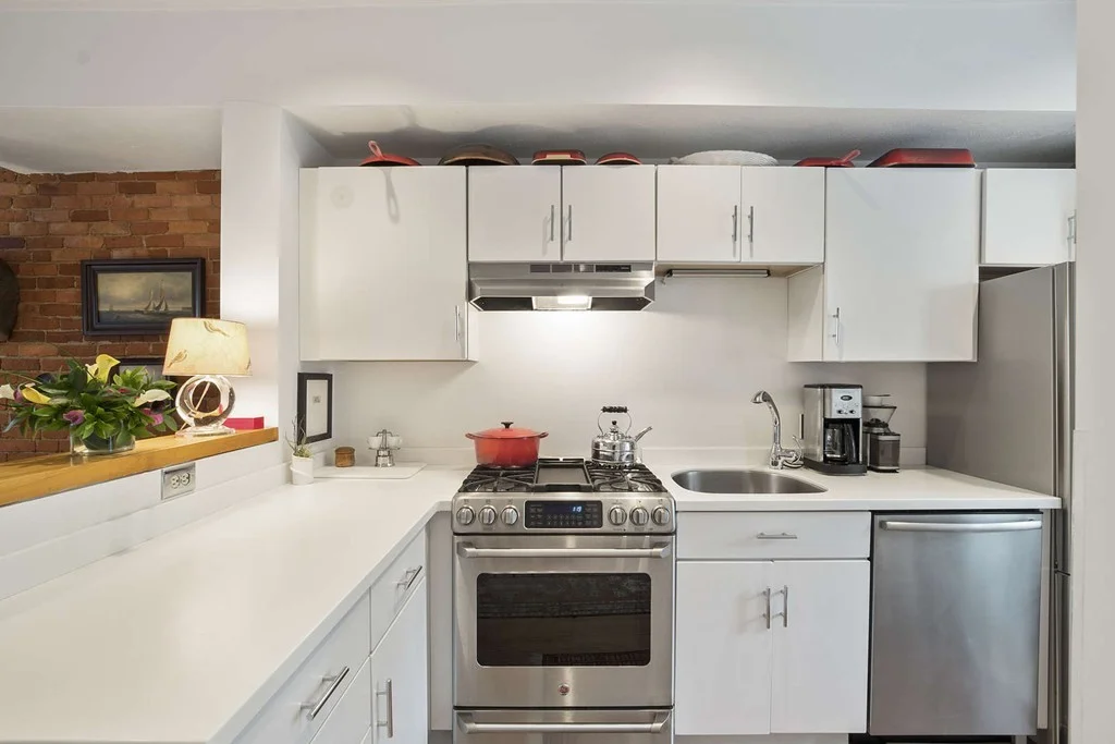 2 bed, 1 bath apartment for rent at 26 Bigelow St Unit A, Central Square — photo 2 of 20
