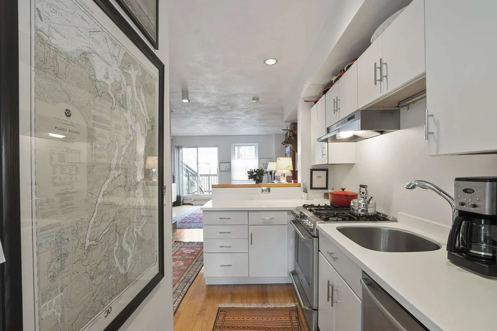 2 bed, 1 bath apartment for rent at 26 Bigelow St Unit A, Central Square — photo 3 of 20