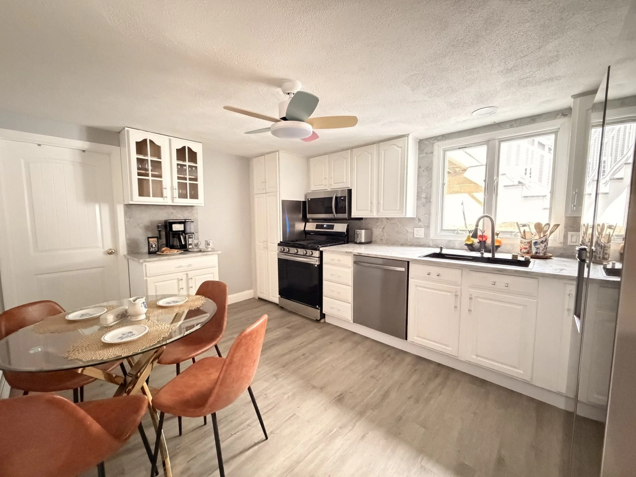 2 bed, 1 bath apartment for rent at 26 Birch St Unit 2, Dedham — photo 1 of 9