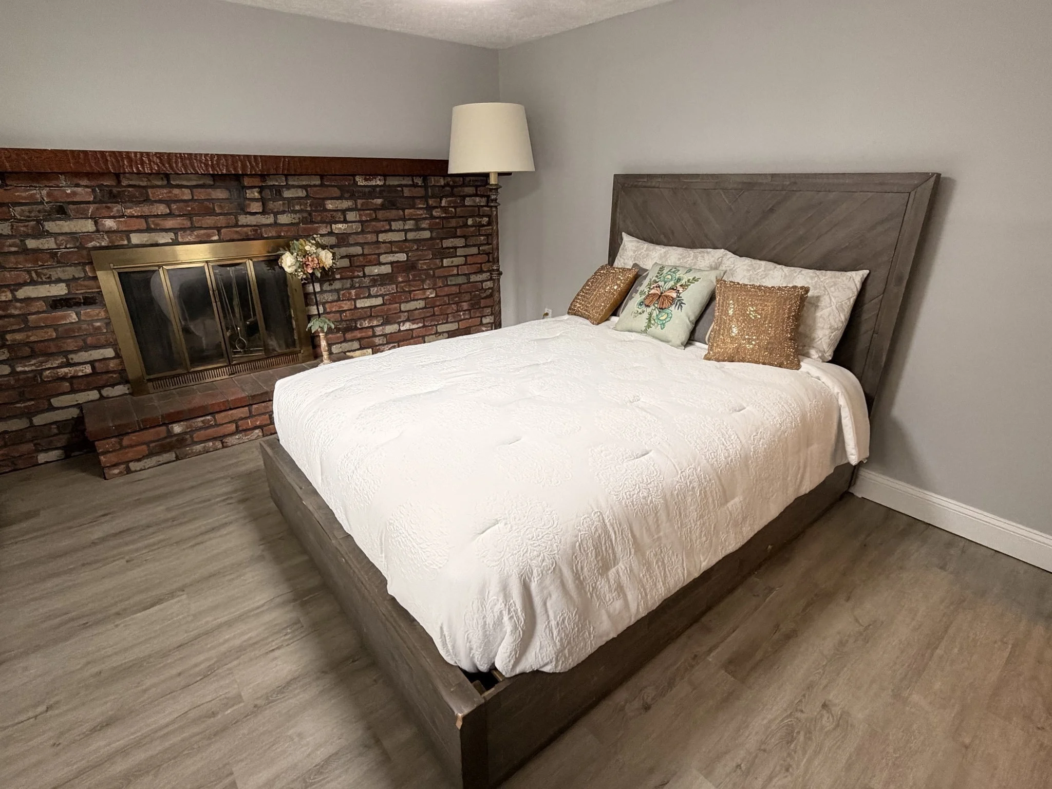 2 bed, 1 bath apartment for rent at 26 Birch St Unit 2, Dedham — photo 6 of 9