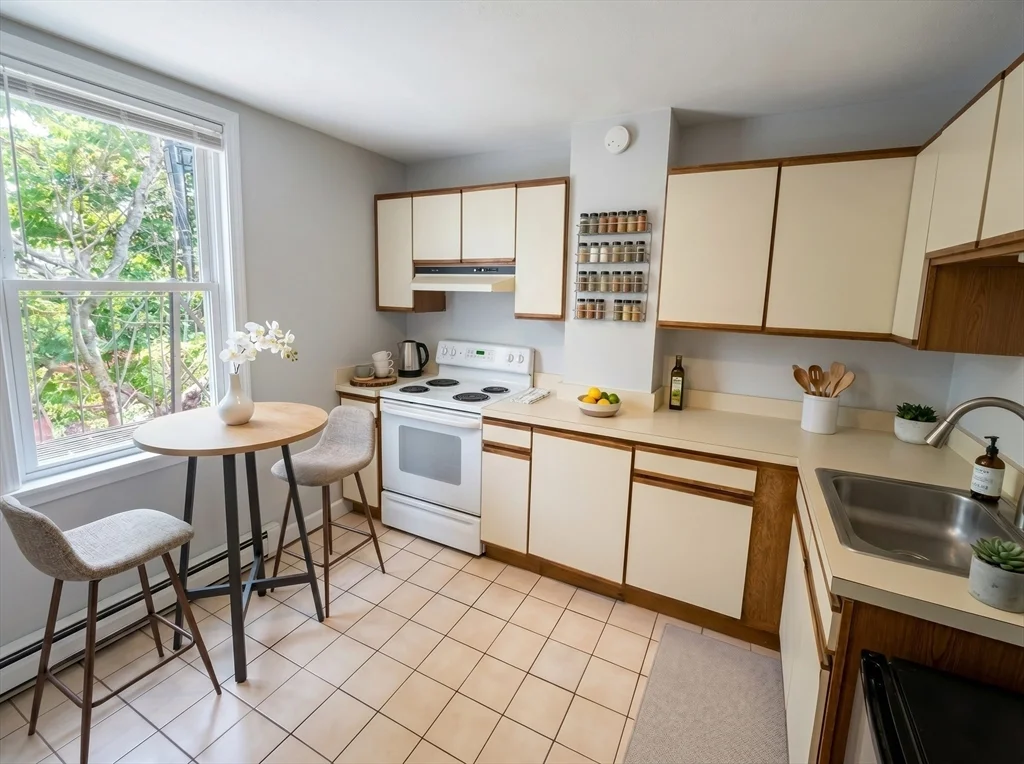 2 bed, 1 bath apartment for rent at 26 Boston St Unit 4, South Boston — photo 2 of 8