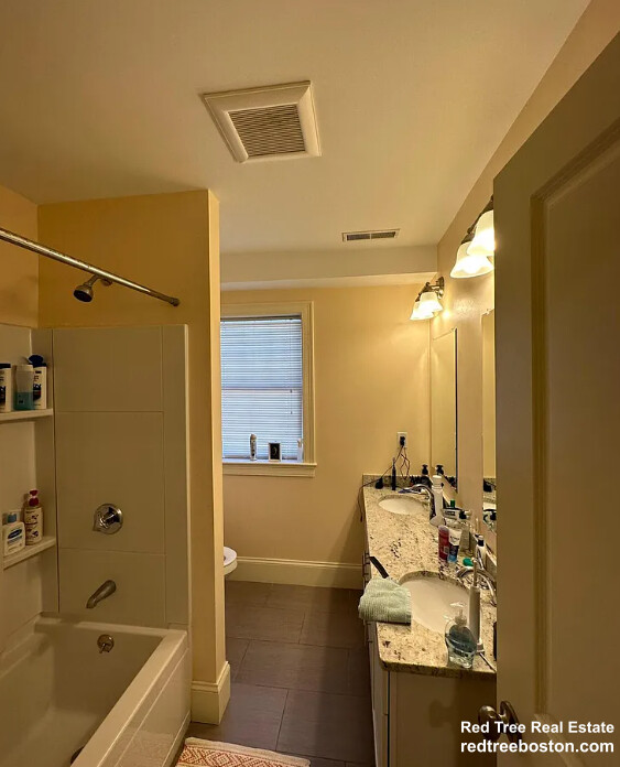 5 bed, 3.5 bath apartment for rent at 26 Bothwell Rd Unit 1, Oak Square — photo 21 of 23