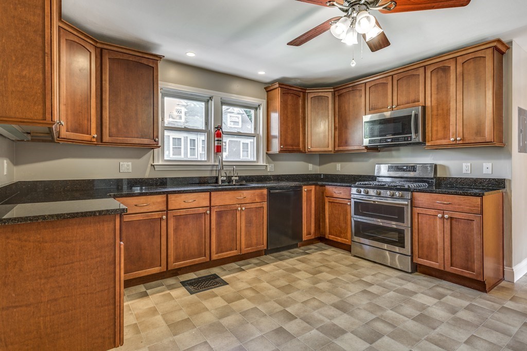 3 bed, 2 bath apartment for rent at 26 Boylston Rd Unit 2, Newton Highlands — photo 2 of 23