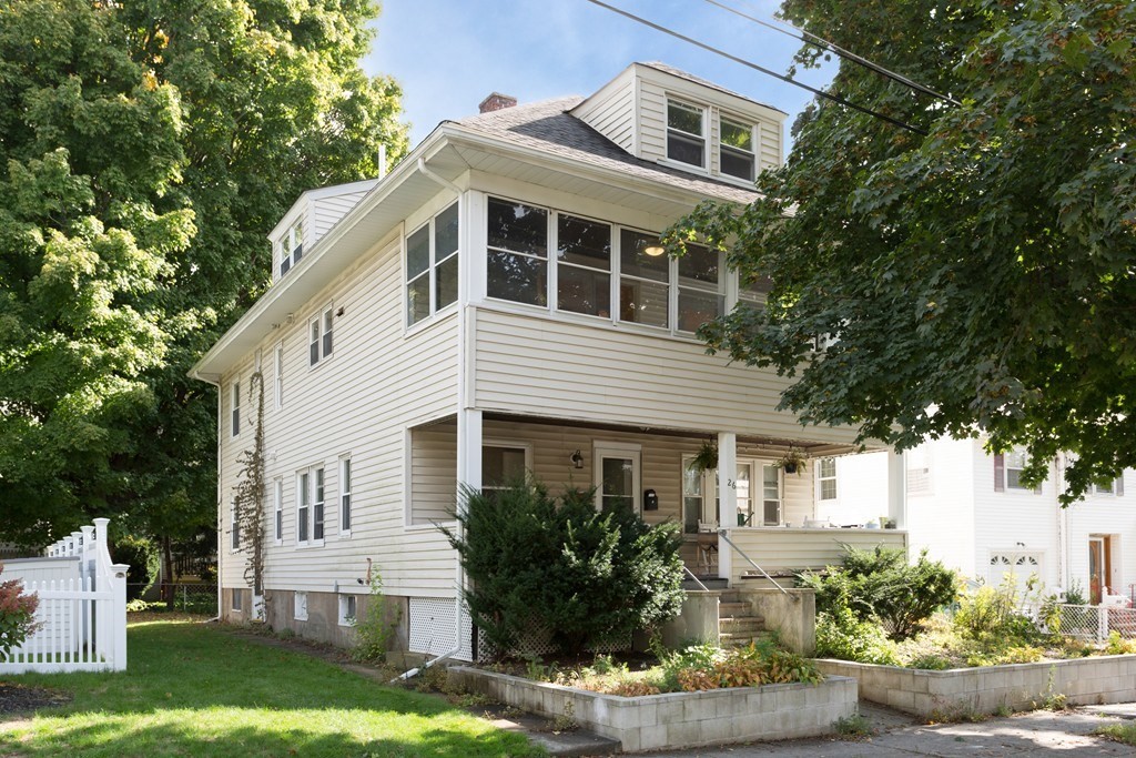 3 bed, 2 bath apartment for rent at 26 Boylston Rd Unit 2, Newton Highlands — photo 1 of 23