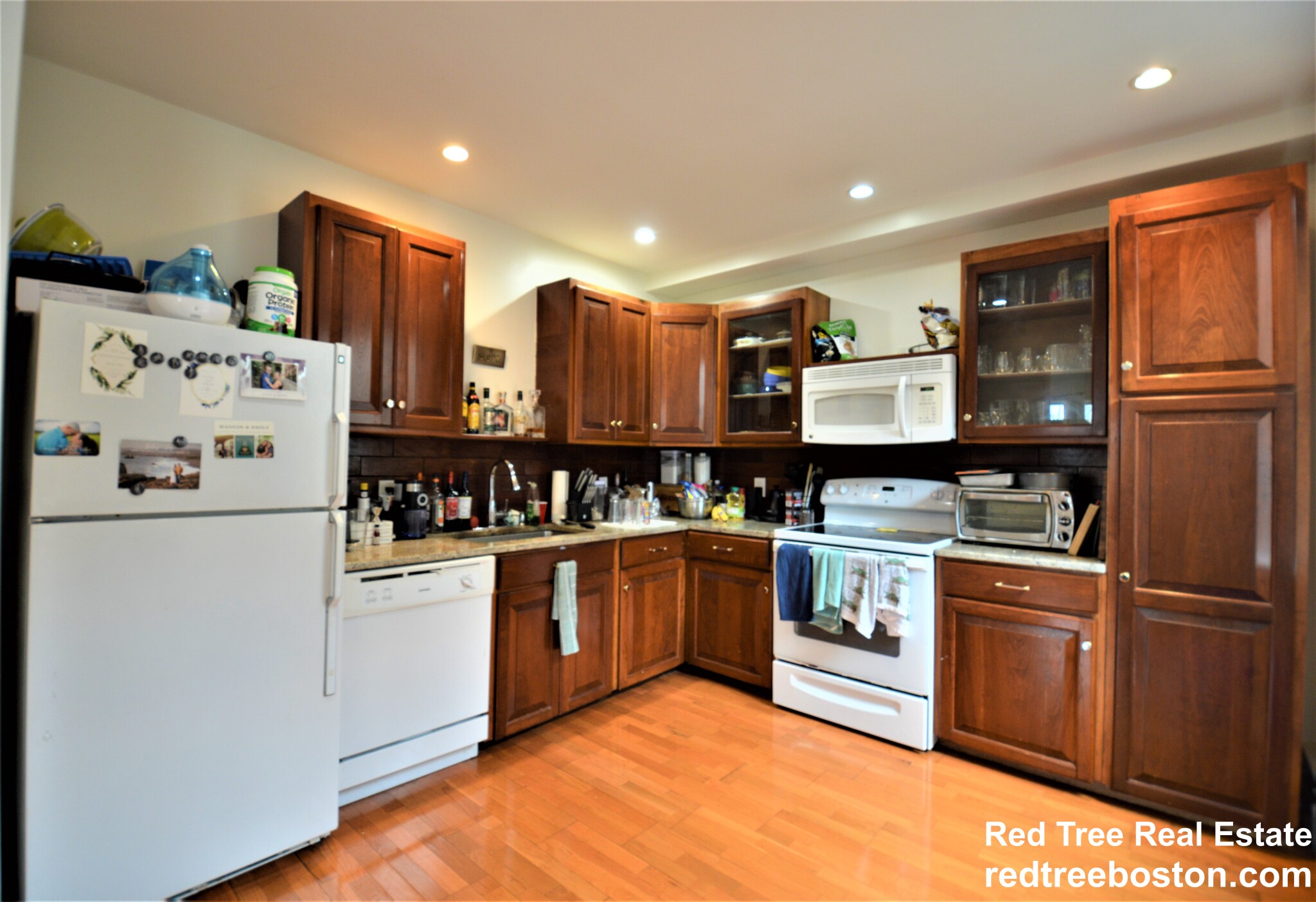 3 bed, 2 bath apartment for rent at 26 Breck Ave Unit 26, Brighton — photo 7 of 28