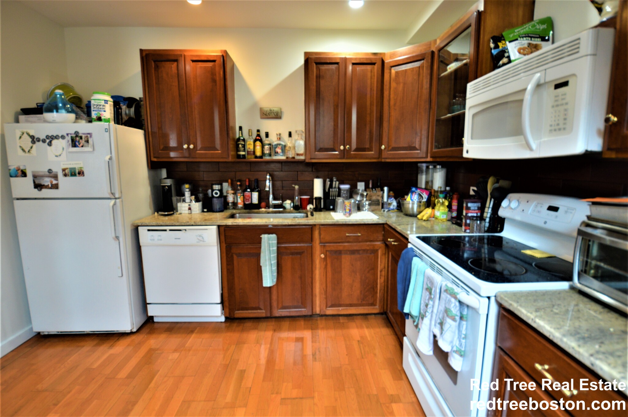 3 bed, 2 bath apartment for rent at 26 Breck Ave Unit 26, Brighton — photo 6 of 28