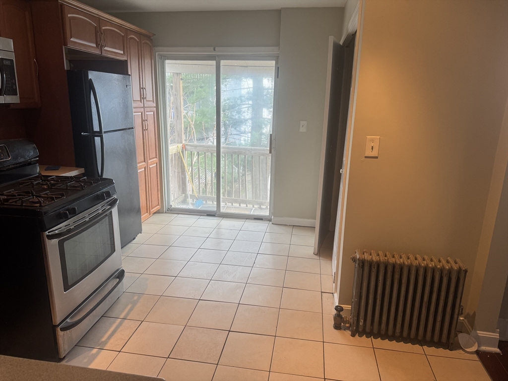 3 bed, 1 bath apartment for rent at 26 Brookview St Unit 2, Dorchester — photo 2 of 13