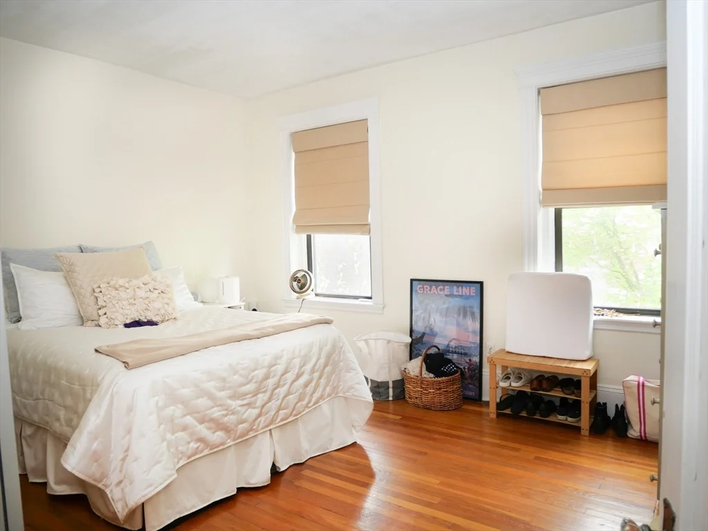 1 bed, 1 bath apartment for rent at 26 Browne Unit 1, Coolidge Corner — photo 7 of 8