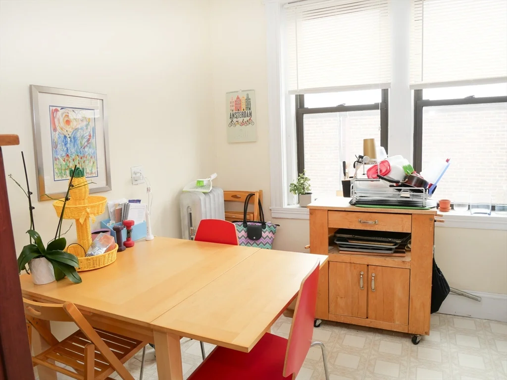 1 bed, 1 bath apartment for rent at 26 Browne Unit 1, Coolidge Corner — photo 2 of 8