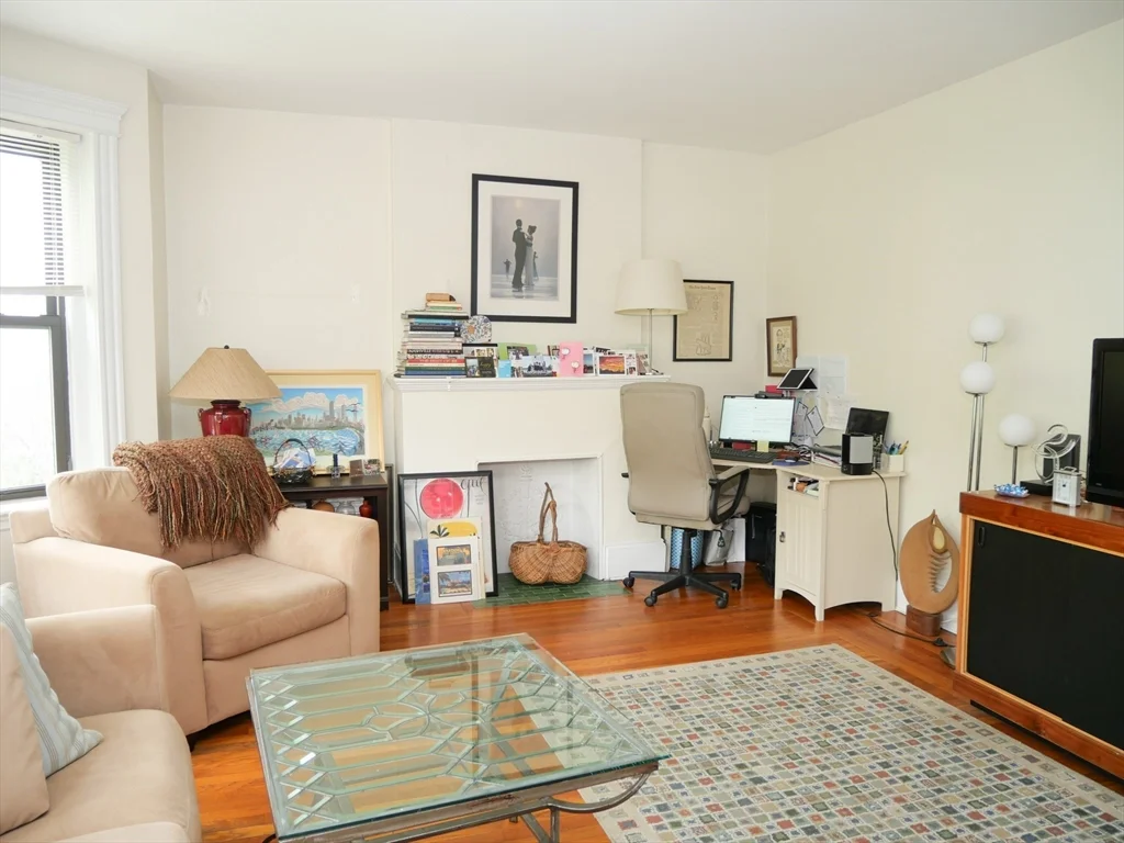 1 bed, 1 bath apartment for rent at 26 Browne Unit 1, Coolidge Corner — photo 5 of 8