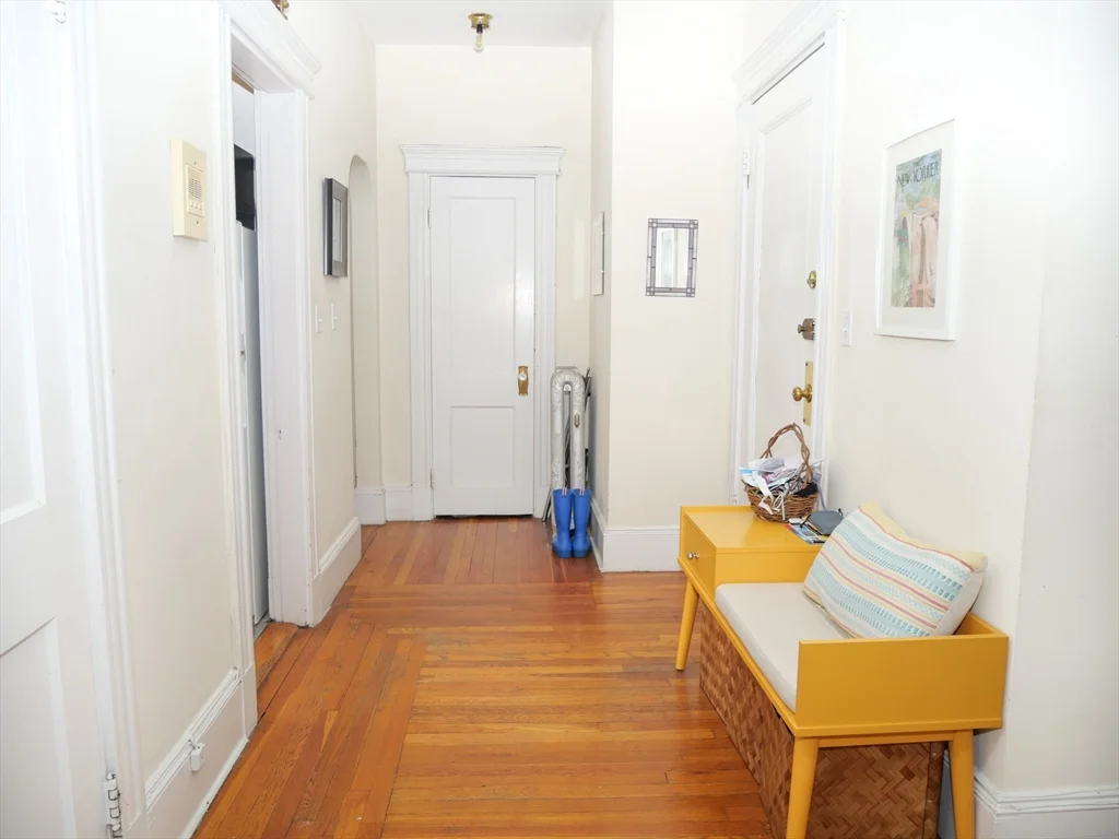 1 bed, 1 bath apartment for rent at 26 Browne Unit 1, Coolidge Corner