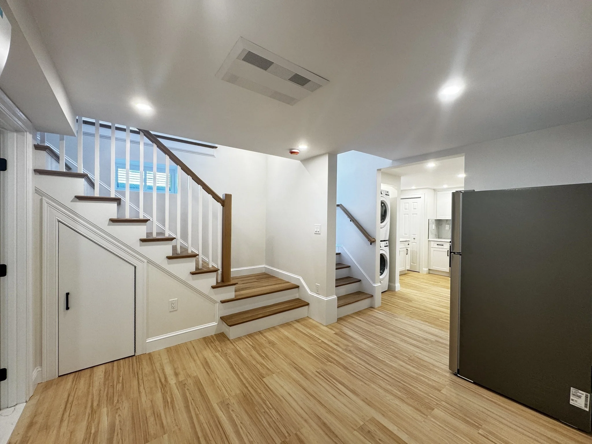 2 bed, 1 bath apartment for rent at 26 Buckingham Rd Unit B, Quincy — photo 4 of 8