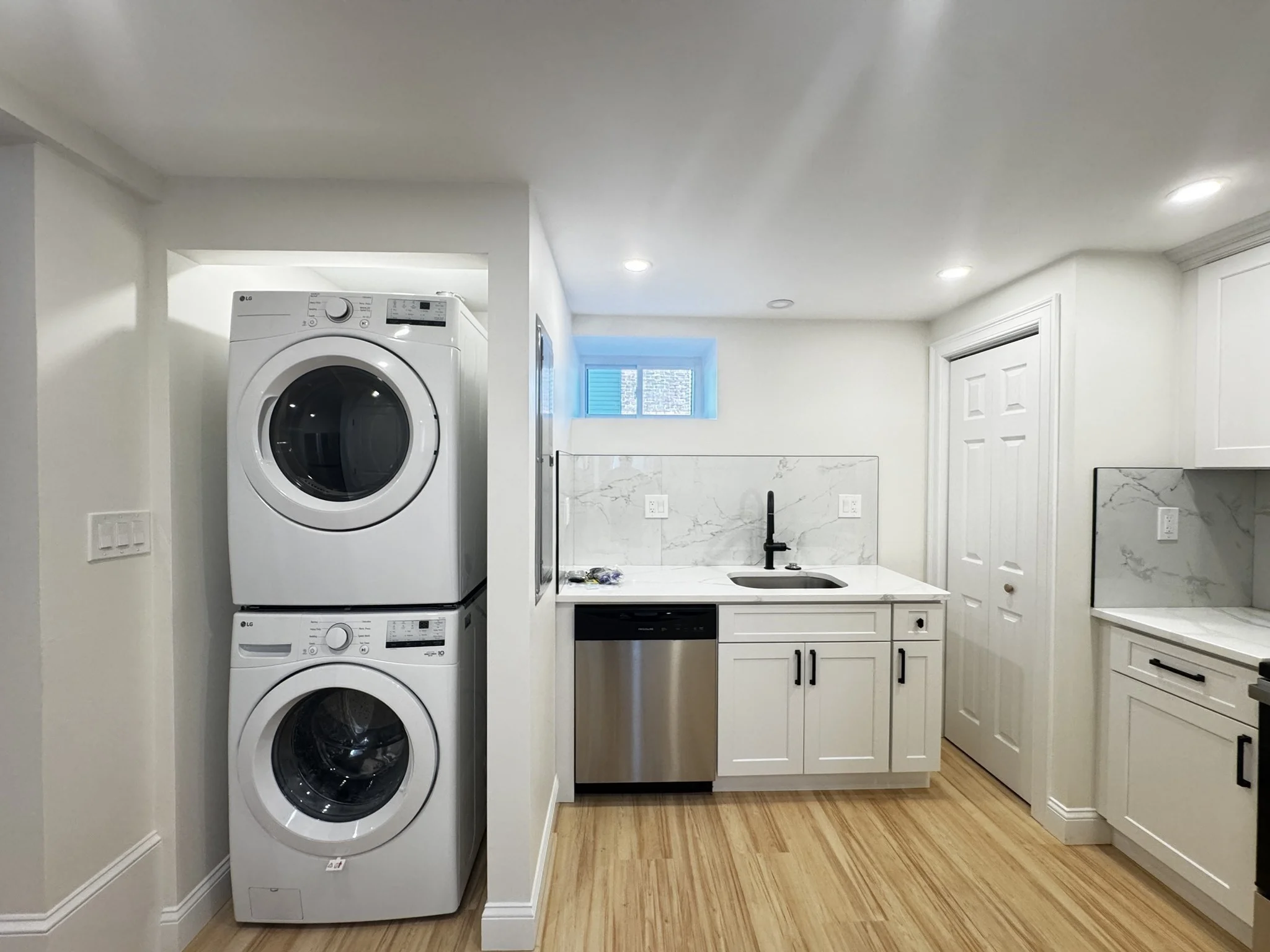 2 bed, 1 bath apartment for rent at 26 Buckingham Rd Unit B, Quincy — photo 2 of 8