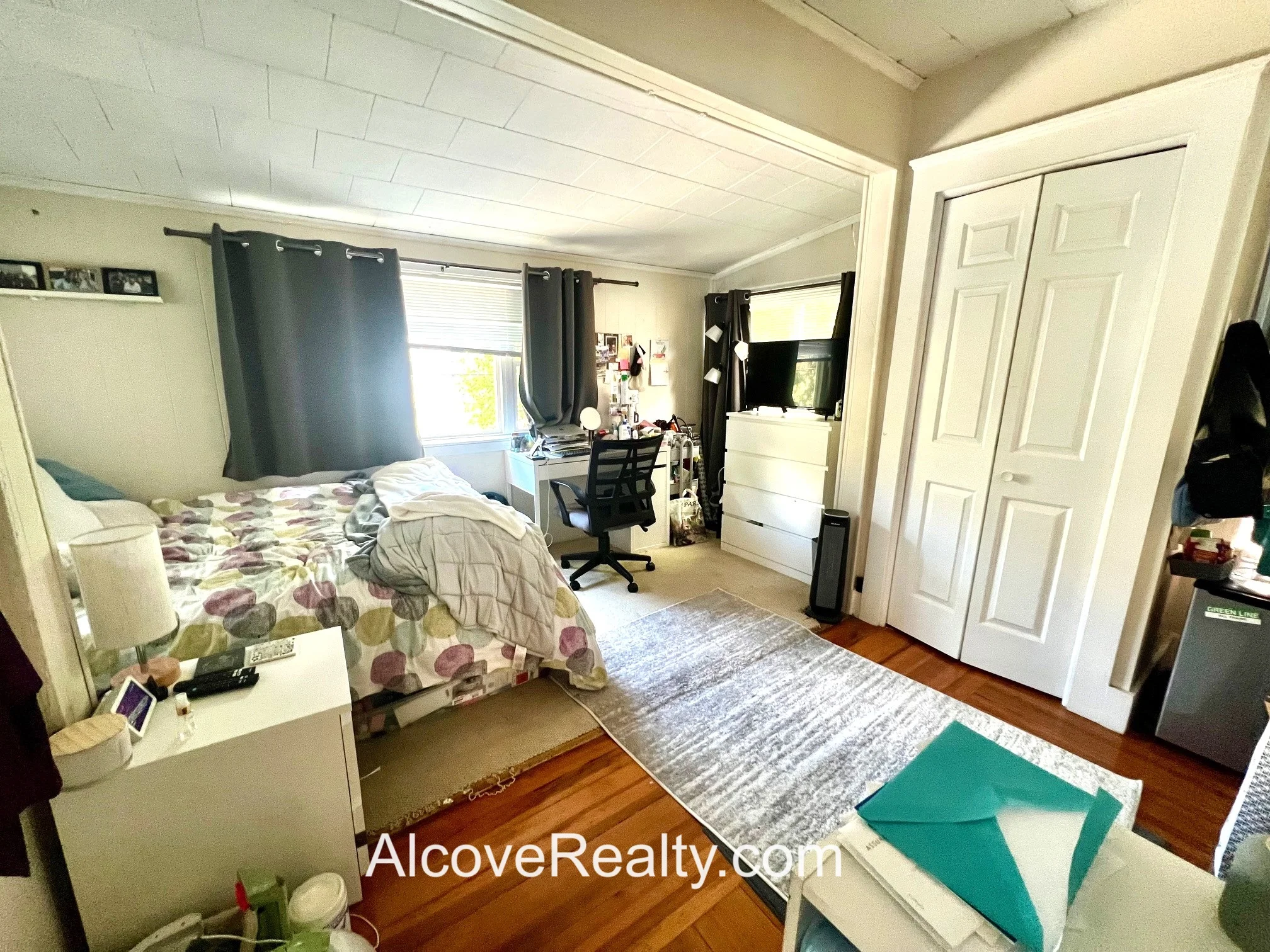 3 bed, 1 bath apartment for rent at 26 Burnham St Unit 2, Tufts — photo 10 of 18
