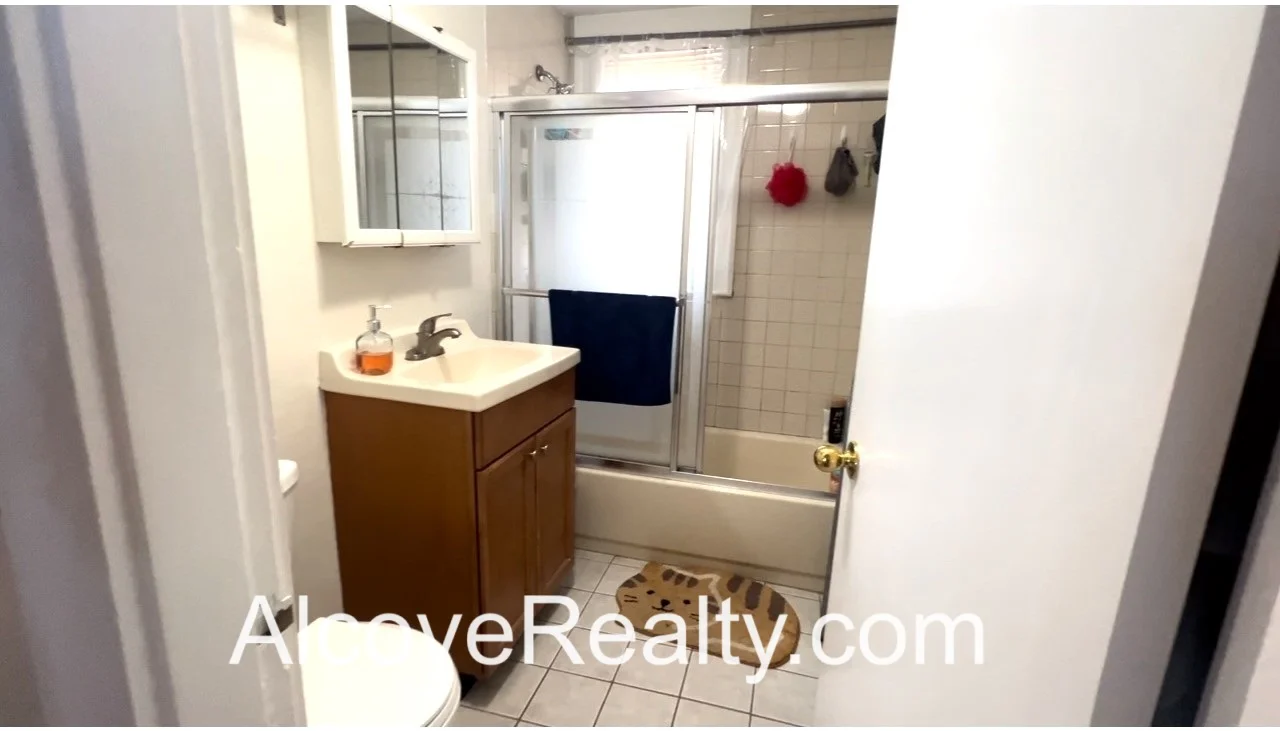 3 bed, 1 bath apartment for rent at 26 Burnham St Unit 2, Tufts — photo 18 of 18