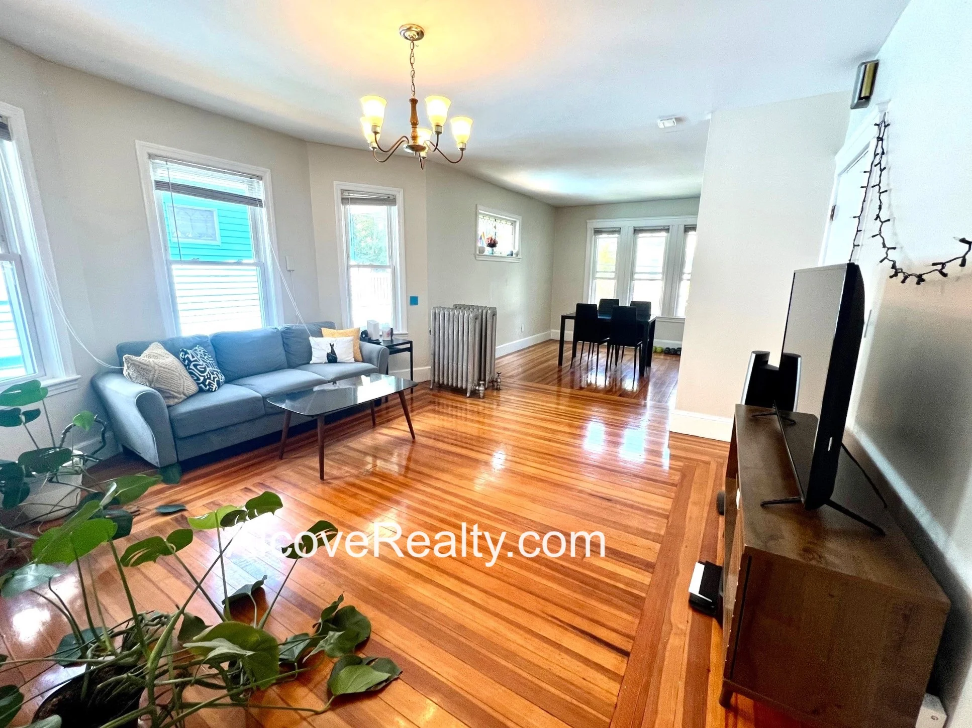 3 bed, 1 bath apartment for rent at 26 Burnham St Unit 2, Tufts — photo 4 of 18