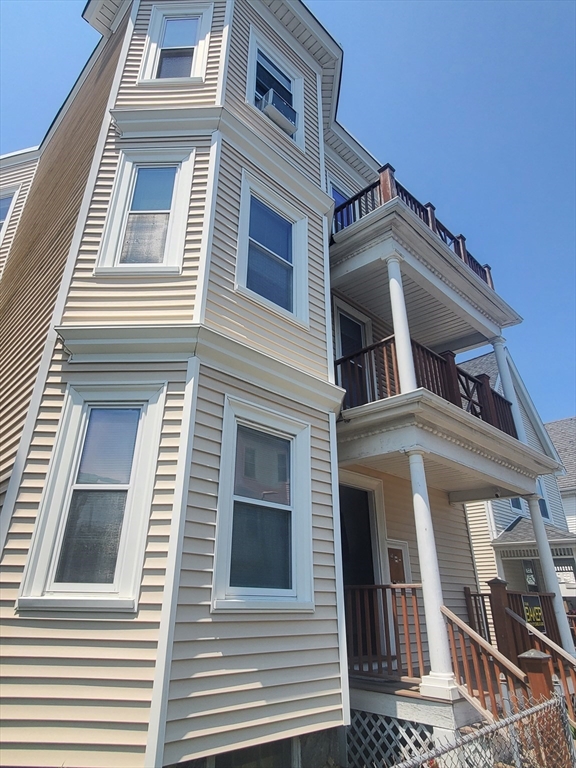 2 bed, 1 bath apartment for rent at 26 Buttonwood St Unit 3, Dorchester — photo 2 of 14