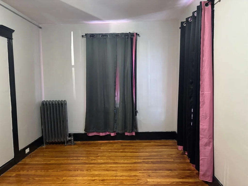 3 bed, 1 bath apartment for rent at 26 Catharine St Unit 4, Worcester — photo 13 of 33