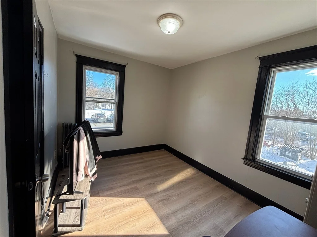3 bed, 1 bath apartment for rent at 26 Catharine St Unit 4, Worcester — photo 31 of 33