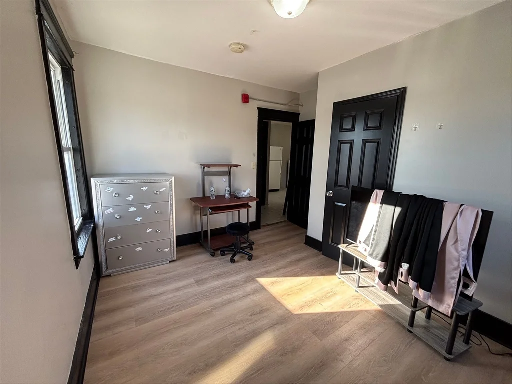 3 bed, 1 bath apartment for rent at 26 Catharine St Unit 4, Worcester — photo 32 of 33