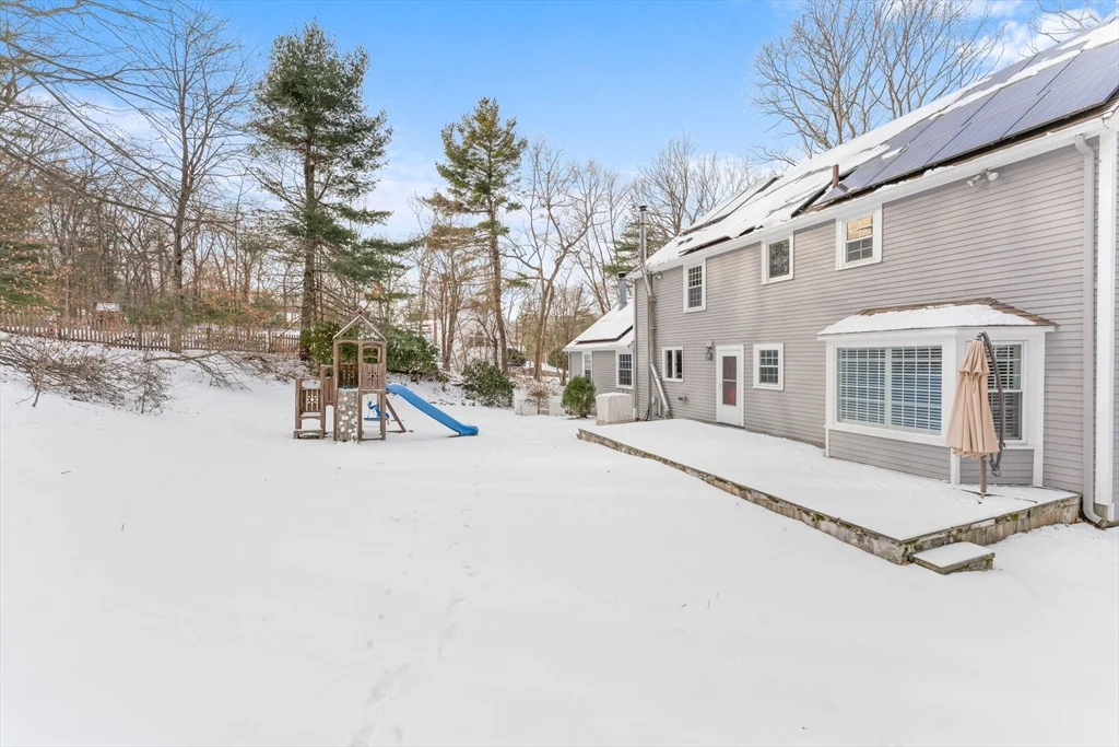4 bed, 2 bath apartment for rent at 26 Cedar Hill Rd, Dover — photo 32 of 36