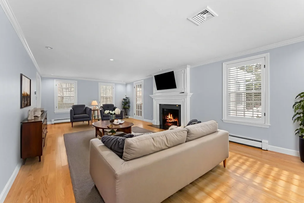 4 bed, 2 bath apartment for rent at 26 Cedar Hill Rd, Dover — photo 11 of 36