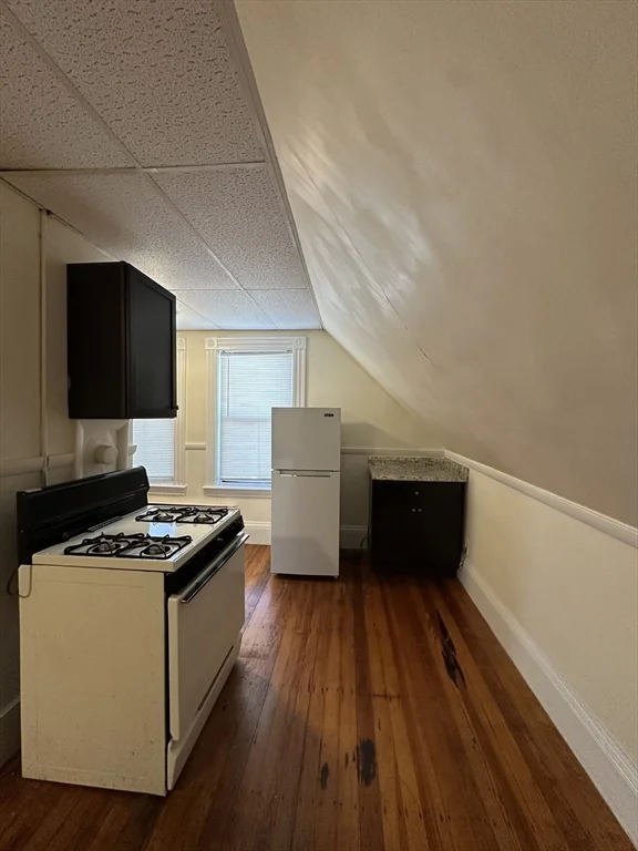 1 bed, 1 bath apartment for rent at 26 Centennial Ave Unit 3, Revere — photo 5 of 8