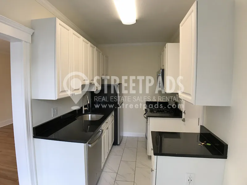 2 bed, 1 bath apartment for rent at 26 Chauncy St Unit 1, Neighborhood Nine — photo 4 of 20