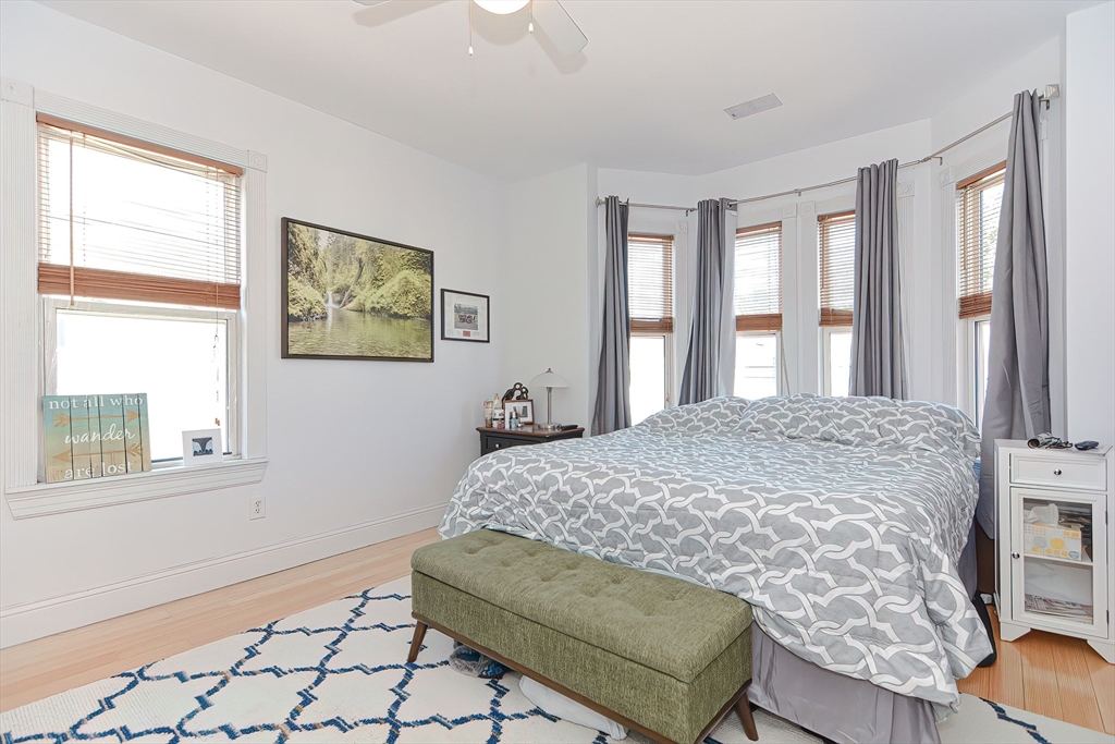 3 bed, 1 bath apartment for rent at 26 Chestnut Ave Unit 3, Jamaica Plain — photo 7 of 16