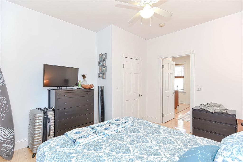 3 bed, 1 bath apartment for rent at 26 Chestnut Ave Unit 3, Jamaica Plain — photo 8 of 16