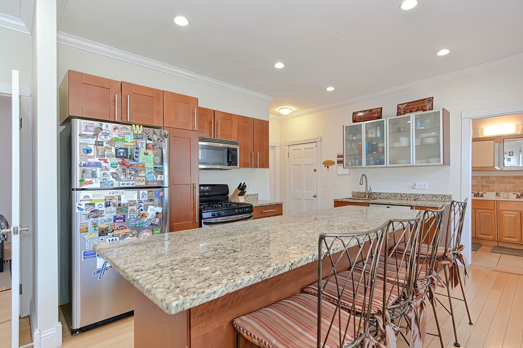 3 bed, 1 bath apartment for rent at 26 Chestnut Ave Unit 3, Jamaica Plain — photo 6 of 16
