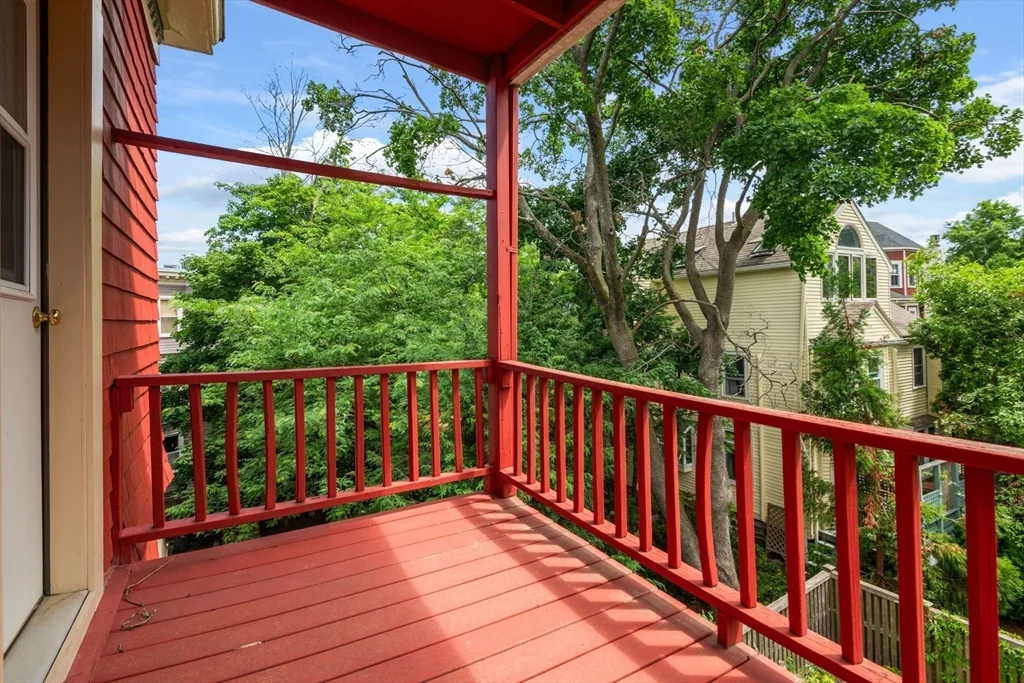 3 bed, 1 bath apartment for rent at 26 Chilton St Unit 3, West Cambridge — photo 16 of 17