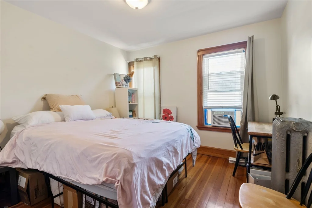 3 bed, 1 bath apartment for rent at 26 Chilton St Unit 3, West Cambridge — photo 10 of 17
