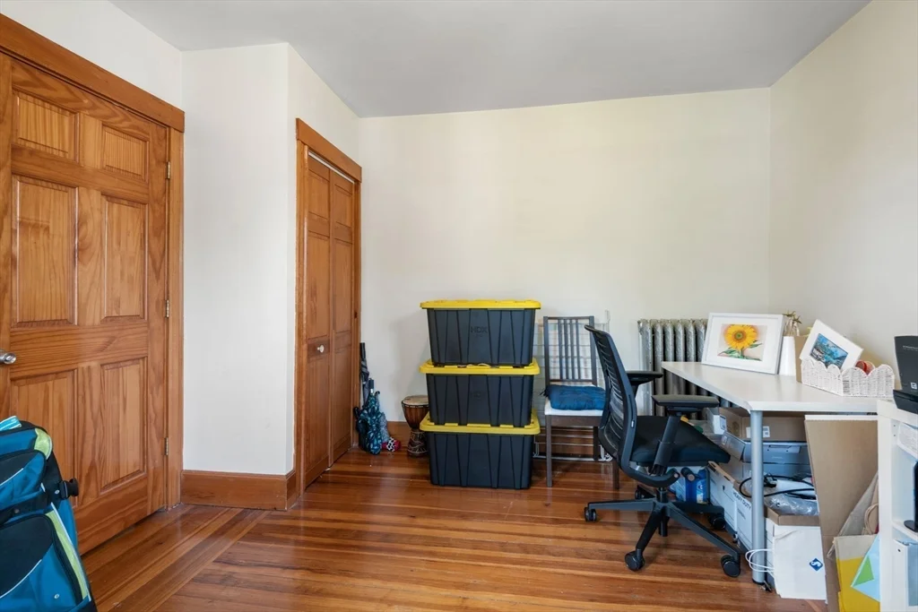 3 bed, 1 bath apartment for rent at 26 Chilton St Unit 3, West Cambridge — photo 13 of 17