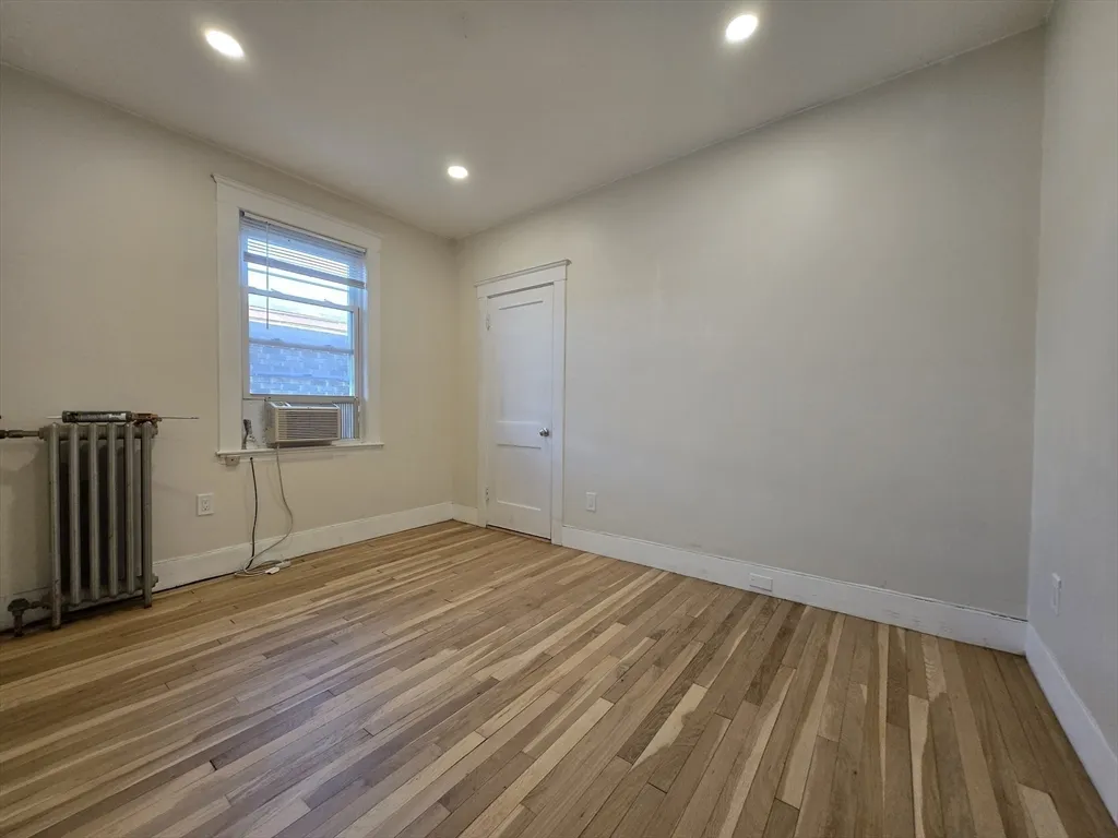 2 bed, 1 bath apartment for rent at 26 Chiswick Rd Unit 13, Brighton — photo 7 of 11
