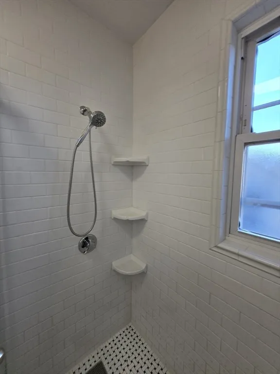 2 bed, 1 bath apartment for rent at 26 Chiswick Rd Unit 13, Brighton — photo 6 of 11