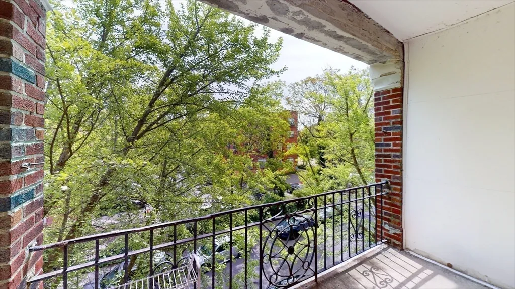 2 bed, 1 bath apartment for rent at 26 Chiswick Rd Unit 13, Brighton — photo 10 of 11
