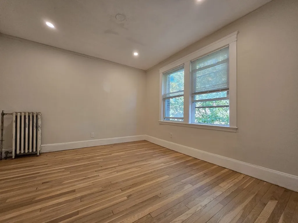 2 bed, 1 bath apartment for rent at 26 Chiswick Rd Unit 13, Brighton — photo 8 of 11