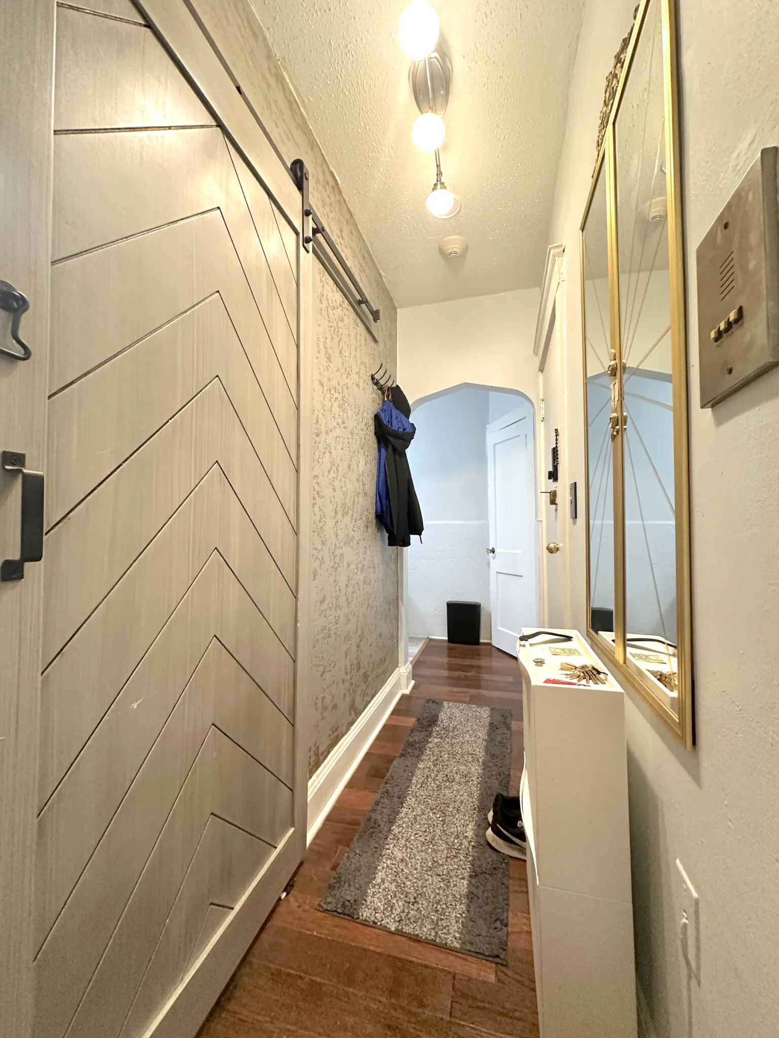 1 bed, 1 bath apartment for rent at 26 Chiswick Rd Unit 18, Brighton — photo 6 of 20
