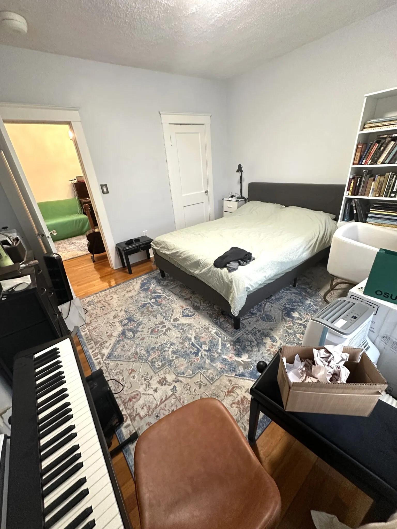 1 bed, 1 bath apartment for rent at 26 Chiswick Rd Unit 18, Brighton — photo 18 of 20
