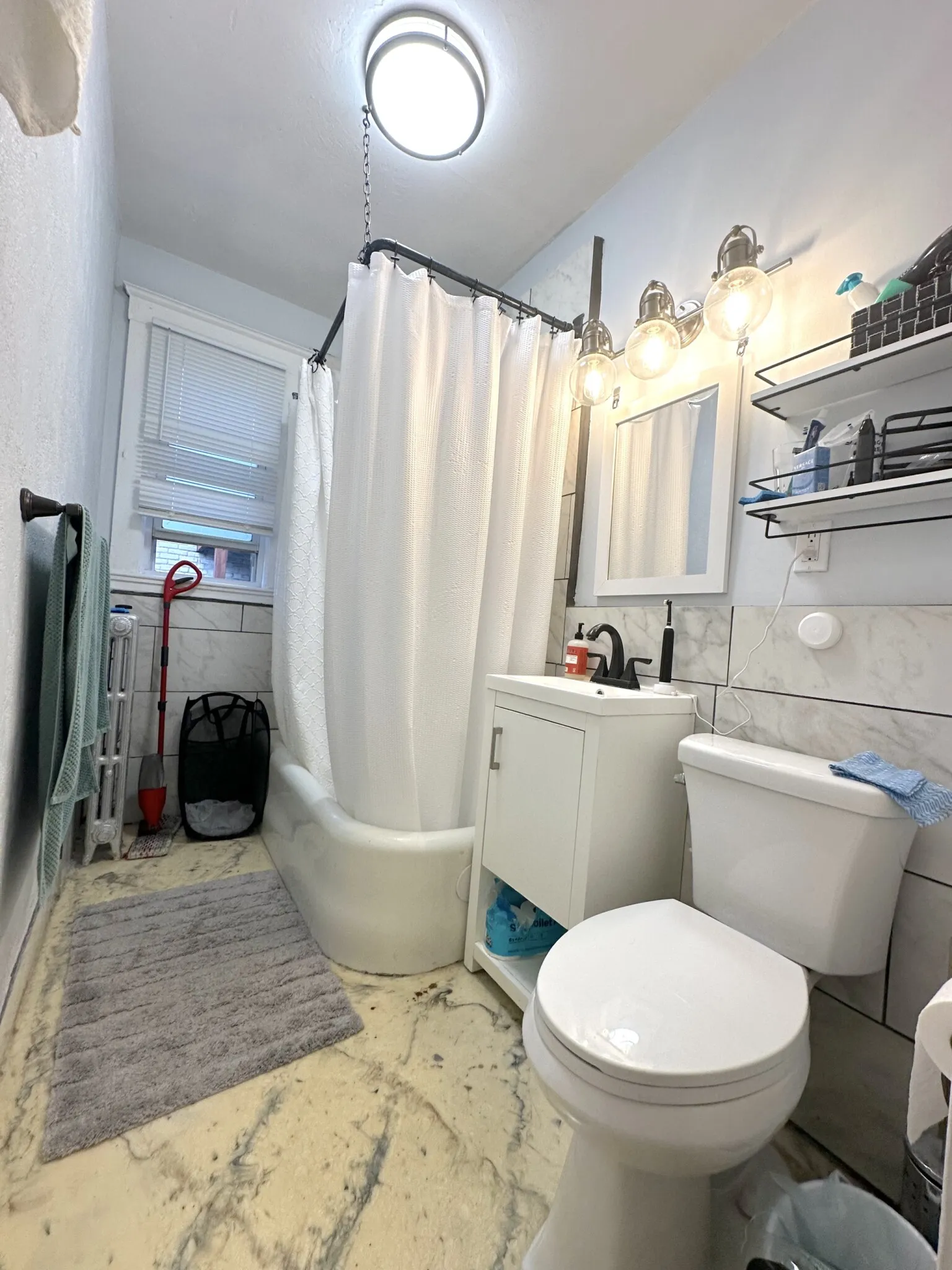 1 bed, 1 bath apartment for rent at 26 Chiswick Rd Unit 18, Brighton — photo 10 of 20