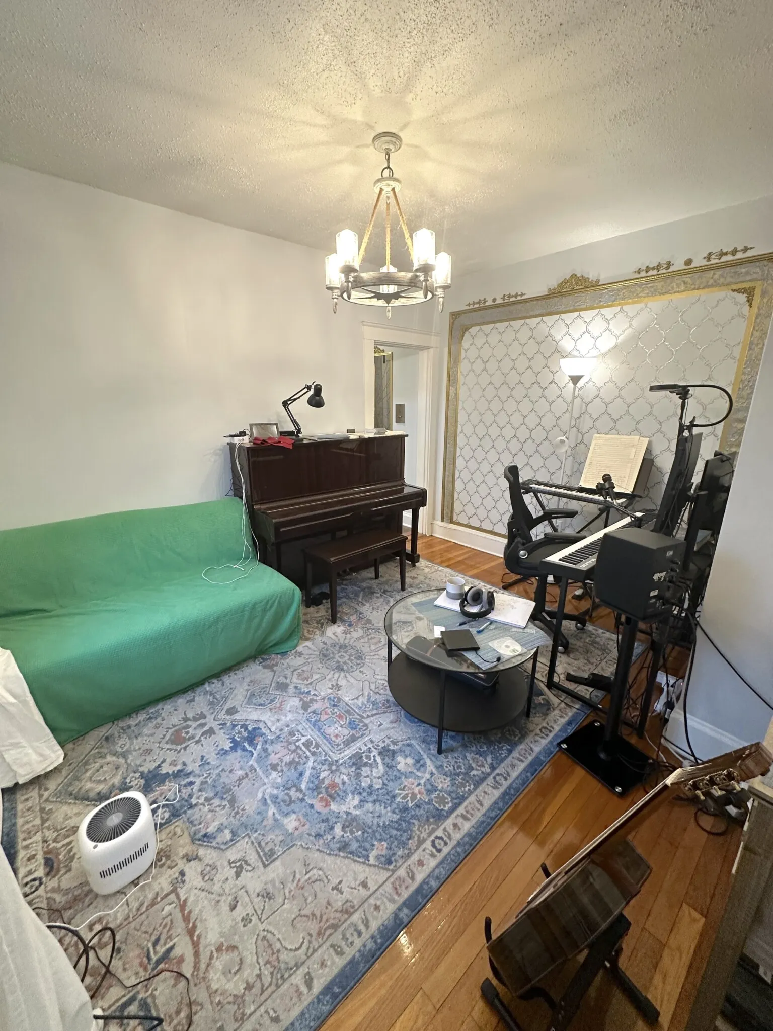 1 bed, 1 bath apartment for rent at 26 Chiswick Rd Unit 18, Brighton — photo 15 of 20