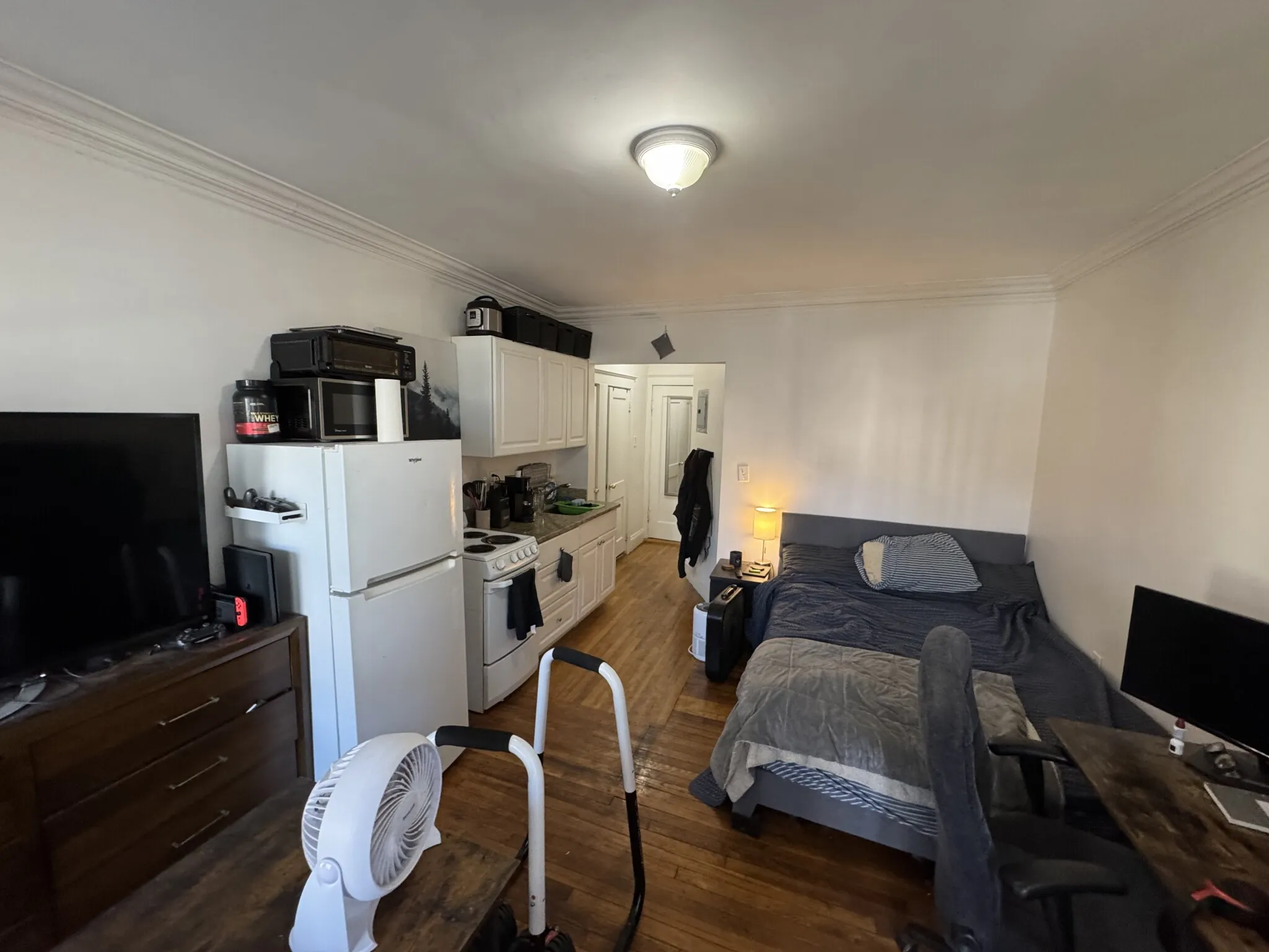 Studio bed, 1 bath apartment for rent at 26 Chiswick Rd Unit 4, Brighton — photo 10 of 29