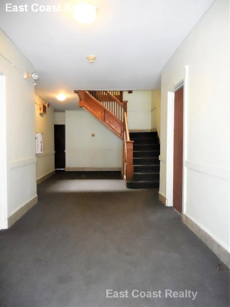 Studio bed, 1 bath apartment for rent at 26 Chiswick Rd Unit 4, Brighton — photo 28 of 29