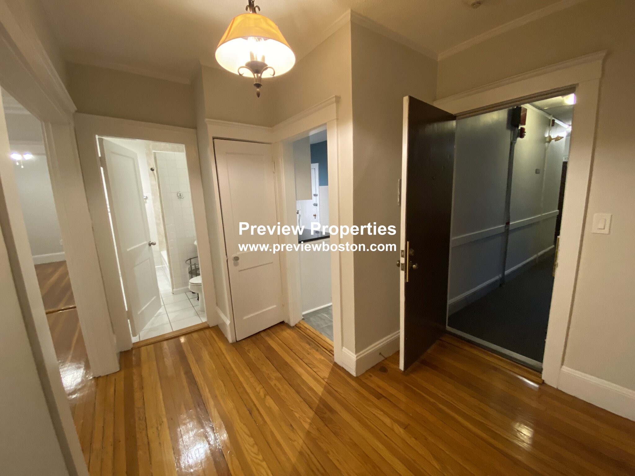 3 bed, 1 bath apartment for rent at 26 Chiswick Rd Unit 8, Brighton — photo 9 of 33