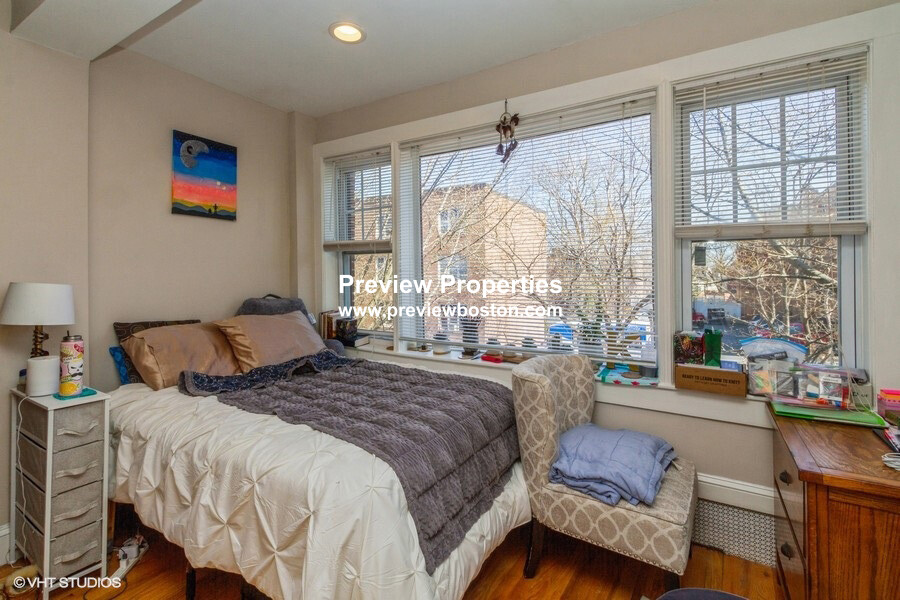 3 bed, 1 bath apartment for rent at 26 Chiswick Rd Unit 8, Brighton — photo 28 of 33