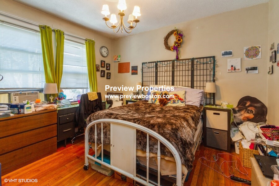 3 bed, 1 bath apartment for rent at 26 Chiswick Rd Unit 8, Brighton — photo 27 of 33