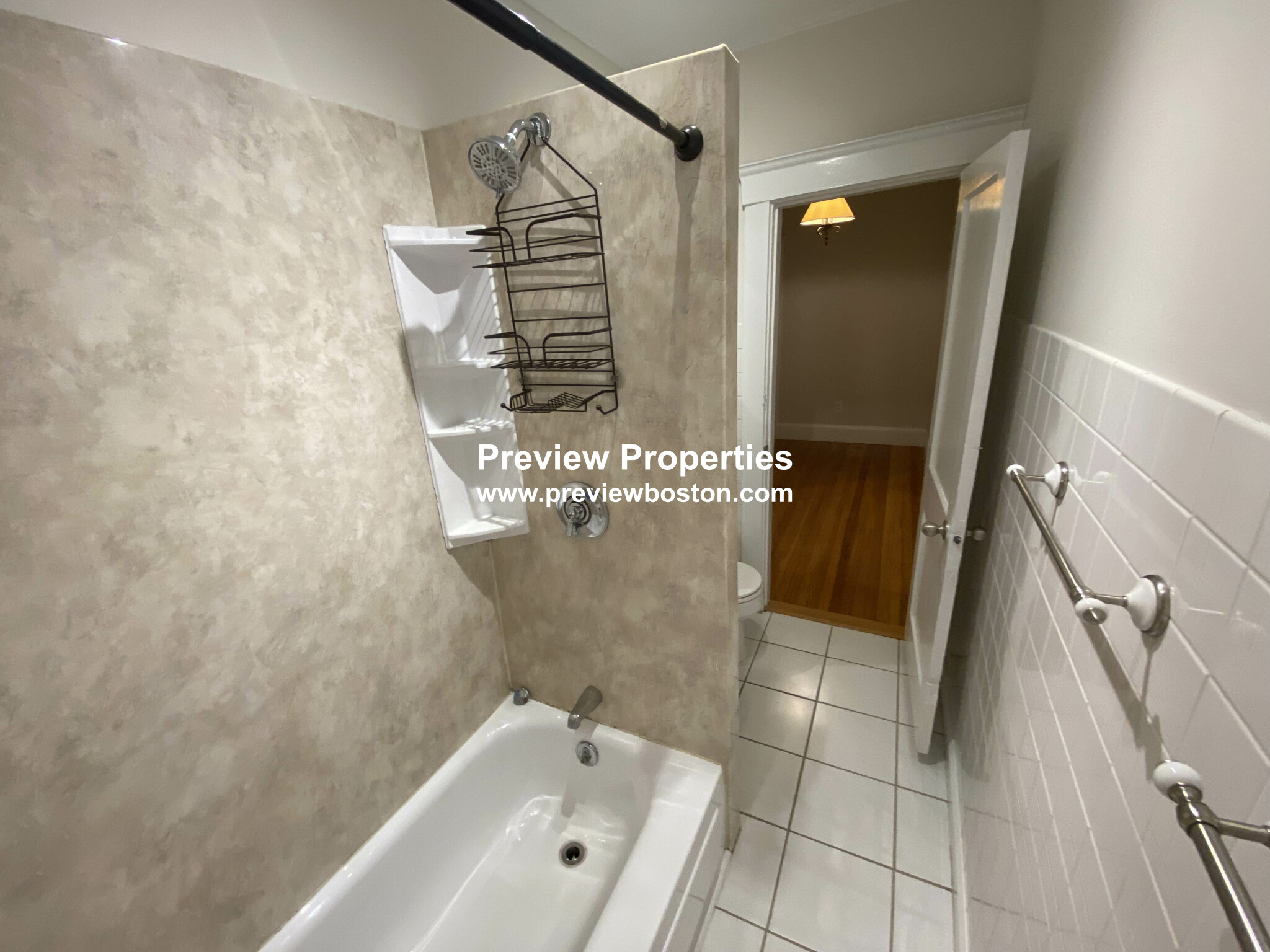 3 bed, 1 bath apartment for rent at 26 Chiswick Rd Unit 8, Brighton — photo 13 of 33