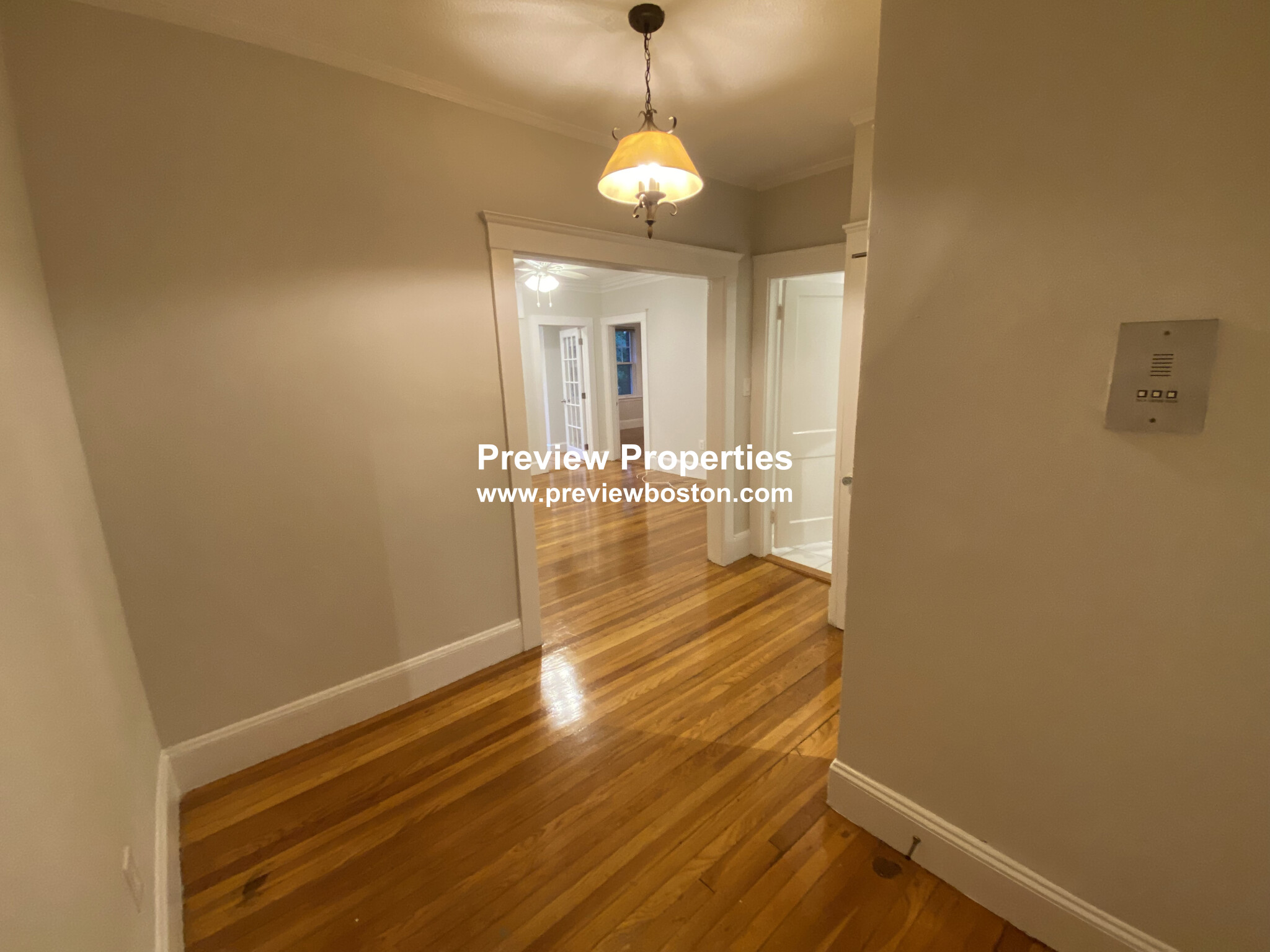 3 bed, 1 bath apartment for rent at 26 Chiswick Rd Unit 8, Brighton — photo 8 of 33